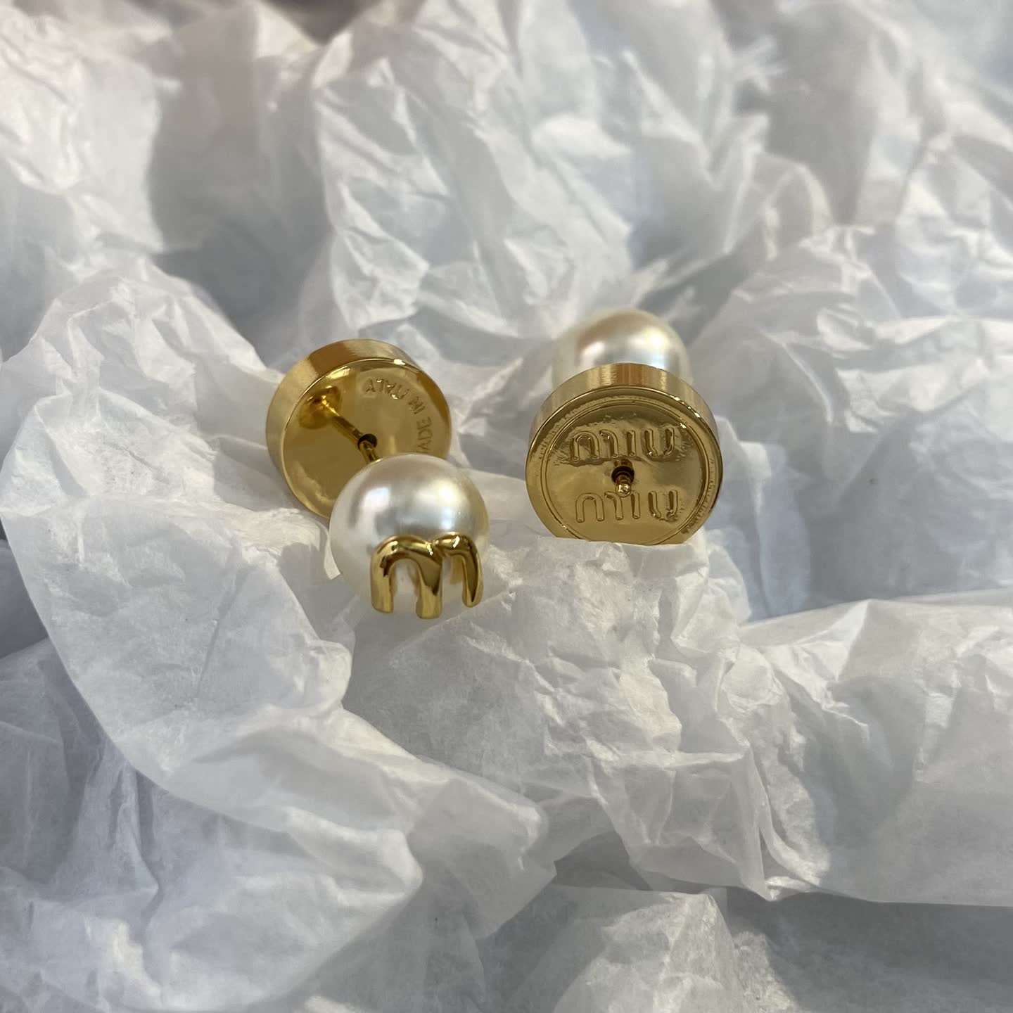 Miu Miu Gold Pearl Stud Earrings-ME1283
